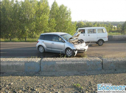 Из-за наезда на препятствие в Армавире погиб водитель