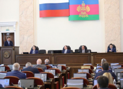 Депутаты ЗСК приняли ряд мер для поддержки обманутых дольщиков на Кубани