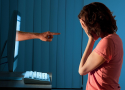 Краснодарца оштрафовали за оскорбление женщины в Интернете