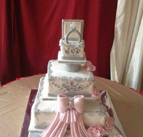 В Краснодаре заказали свадебный торт за 300 тыс. рублей