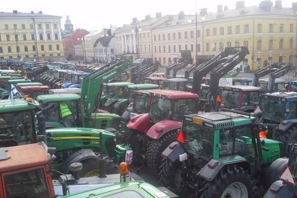 Фермеры Кубани все же поедут в Москву на тракторах