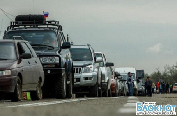 В порту «Крым» около 3 тысяч автомобилей стоят в очереди