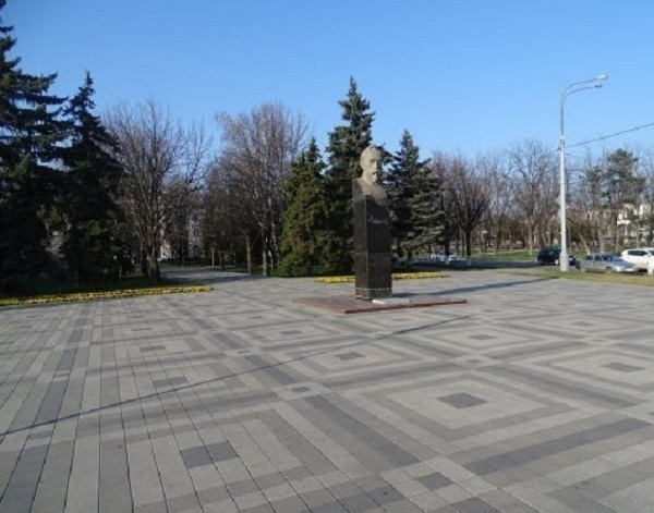 В Краснодаре предложили убрать памятник Дзержинскому