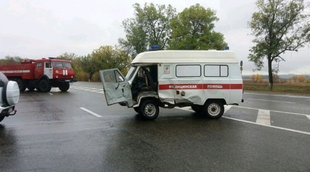 Внедорожник протаранил машину «скорой» в Абинском районе