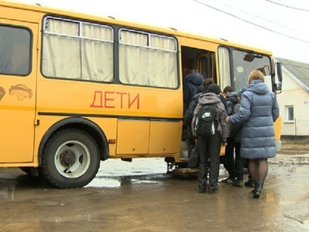 Под Краснодаром школьники оказались в горящем автобусе