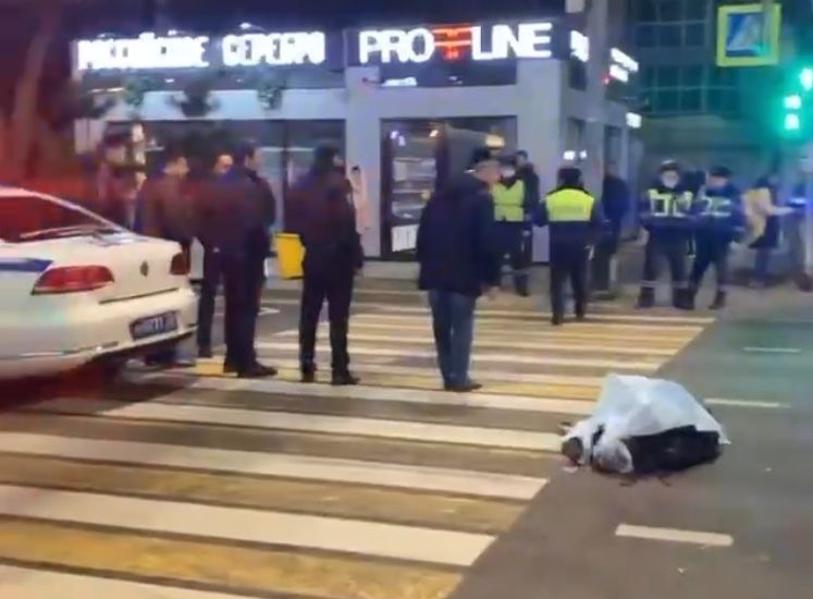 Появилось видео смертельного наезда на лежачего мужчину в центре Краснодара
